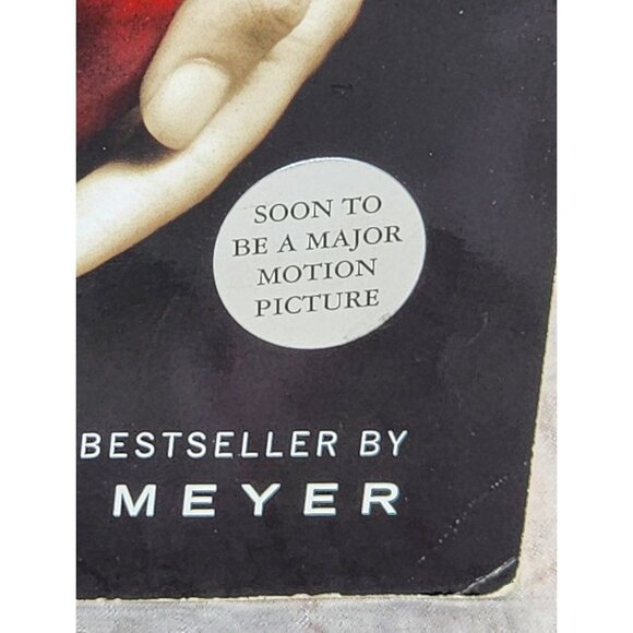Twilight By Stephenie Meyer Paperback Book - Picture 2 of 15